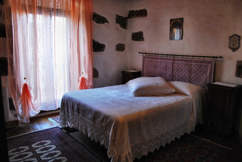 Casa Castori Bed & Breakfast Macomer Exterior photo